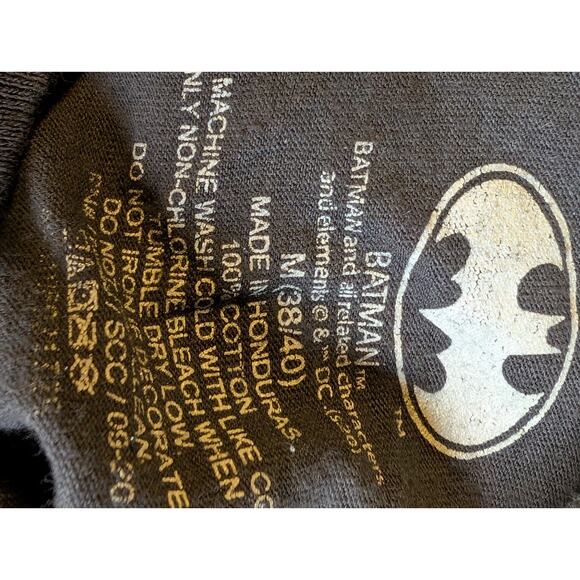 Batman LED Light T-Shirt Size Medium - Picture 4 of 4